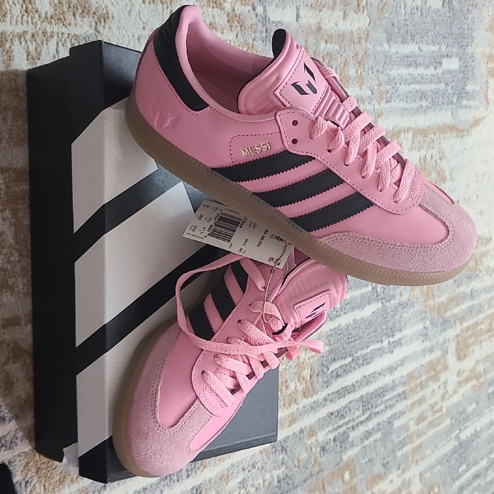 Adidas Women's Pink and Black Sneakers